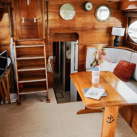 Bådhotel Yacht Historique Vieux Port La Rochelle *