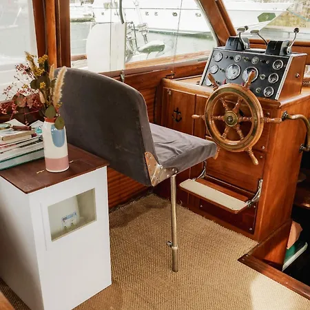 Yacht Historique Vieux Port La Rochelle Ла-Рошель