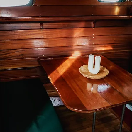 Båthotell Yacht Historique Vieux Port La Rochelle