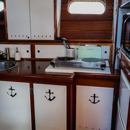 Båthotell Yacht Historique Vieux Port La Rochelle